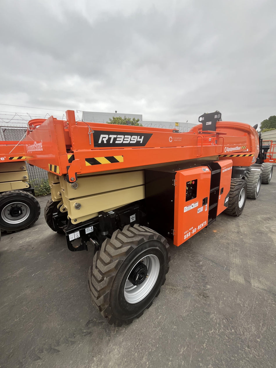2025 JLG RT3394
