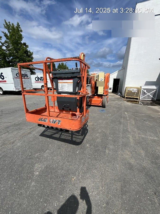 2019 JLG E300AJP