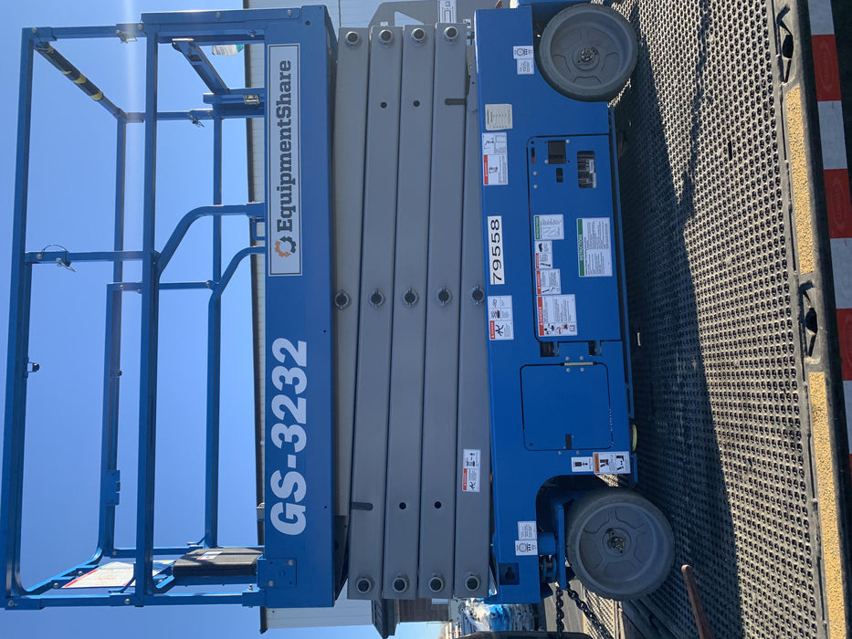 2020 Genie GS-3232 Standard, Folding half height swing gate, 800W Inverter