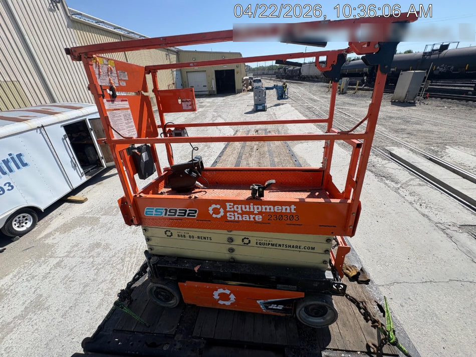 2022 JLG ES1932