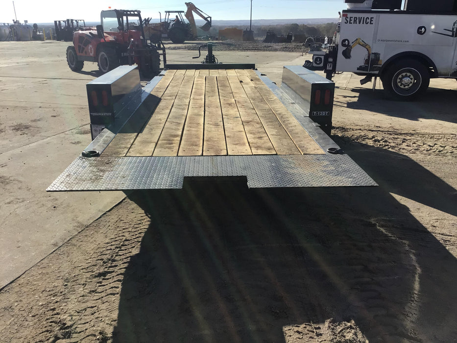 2020 TOWMASTER T-12DT