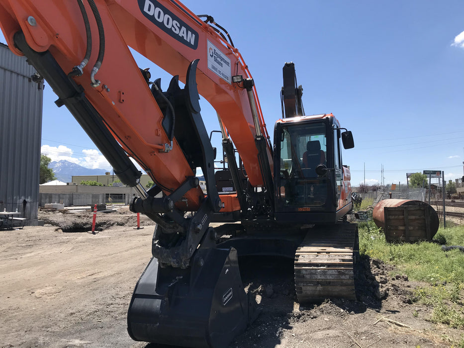 2019 DOOSAN DX225LC-5