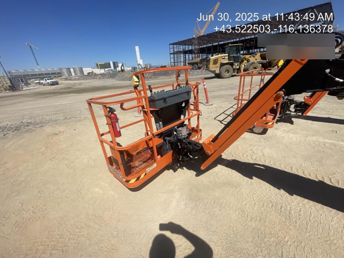 2021 JLG H600SJP
