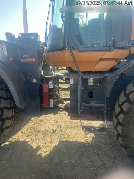 2022 CASE 821G