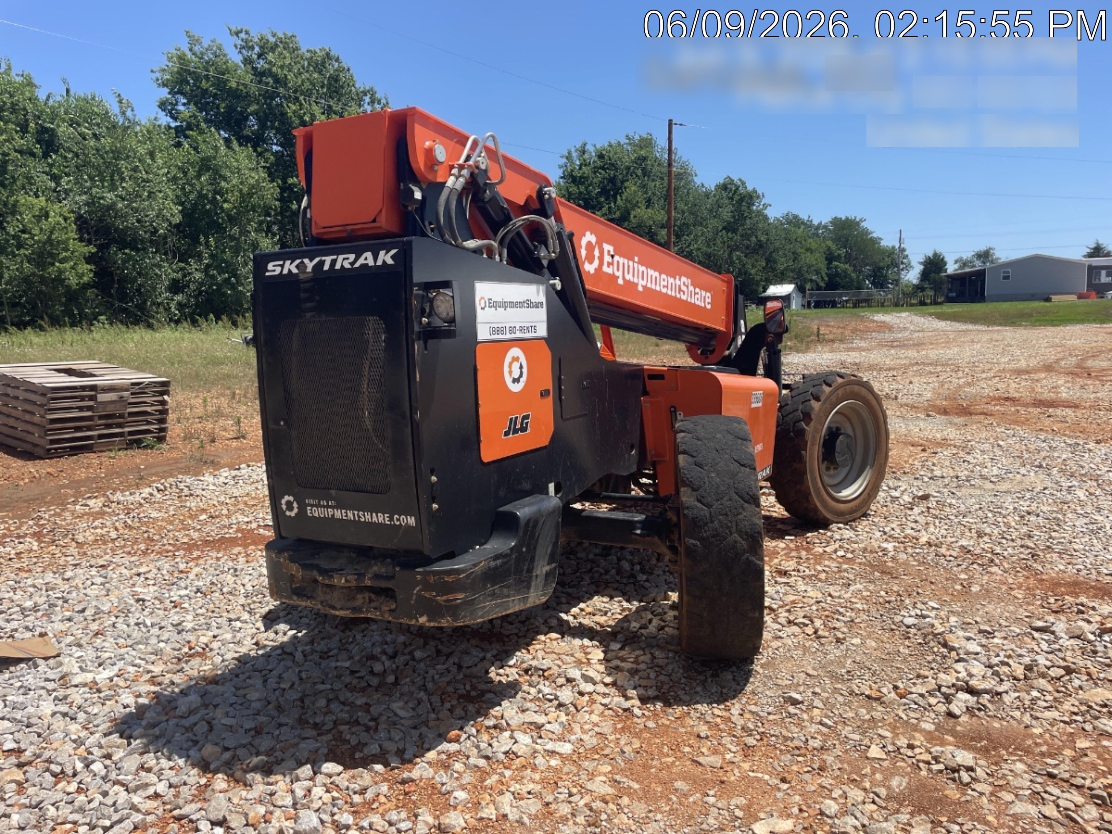 2023 SKYTRAK 8042