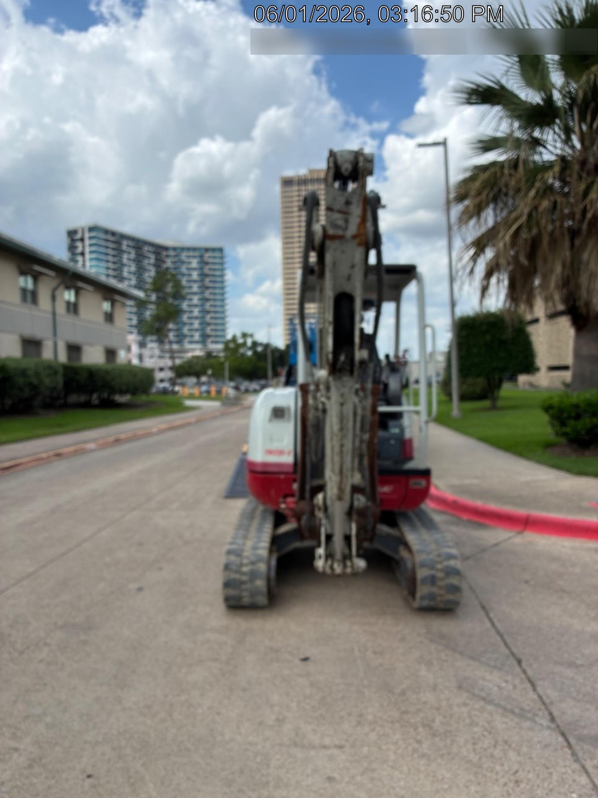2022 TAKEUCHI TB235-2R