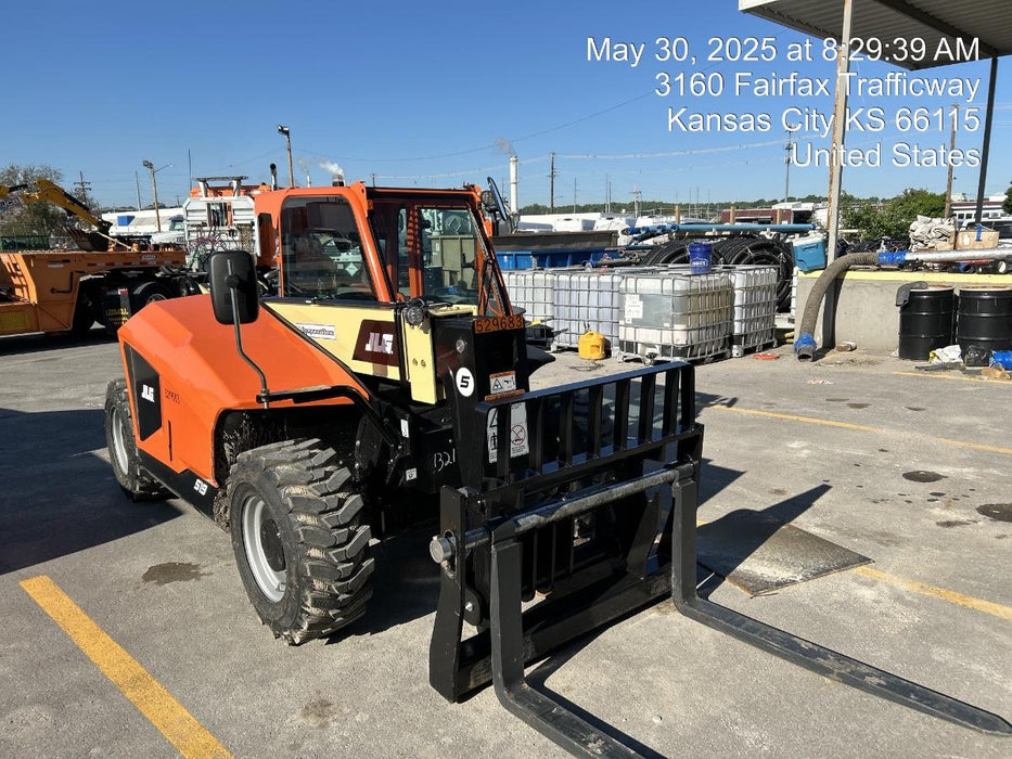 2025 JLG 519