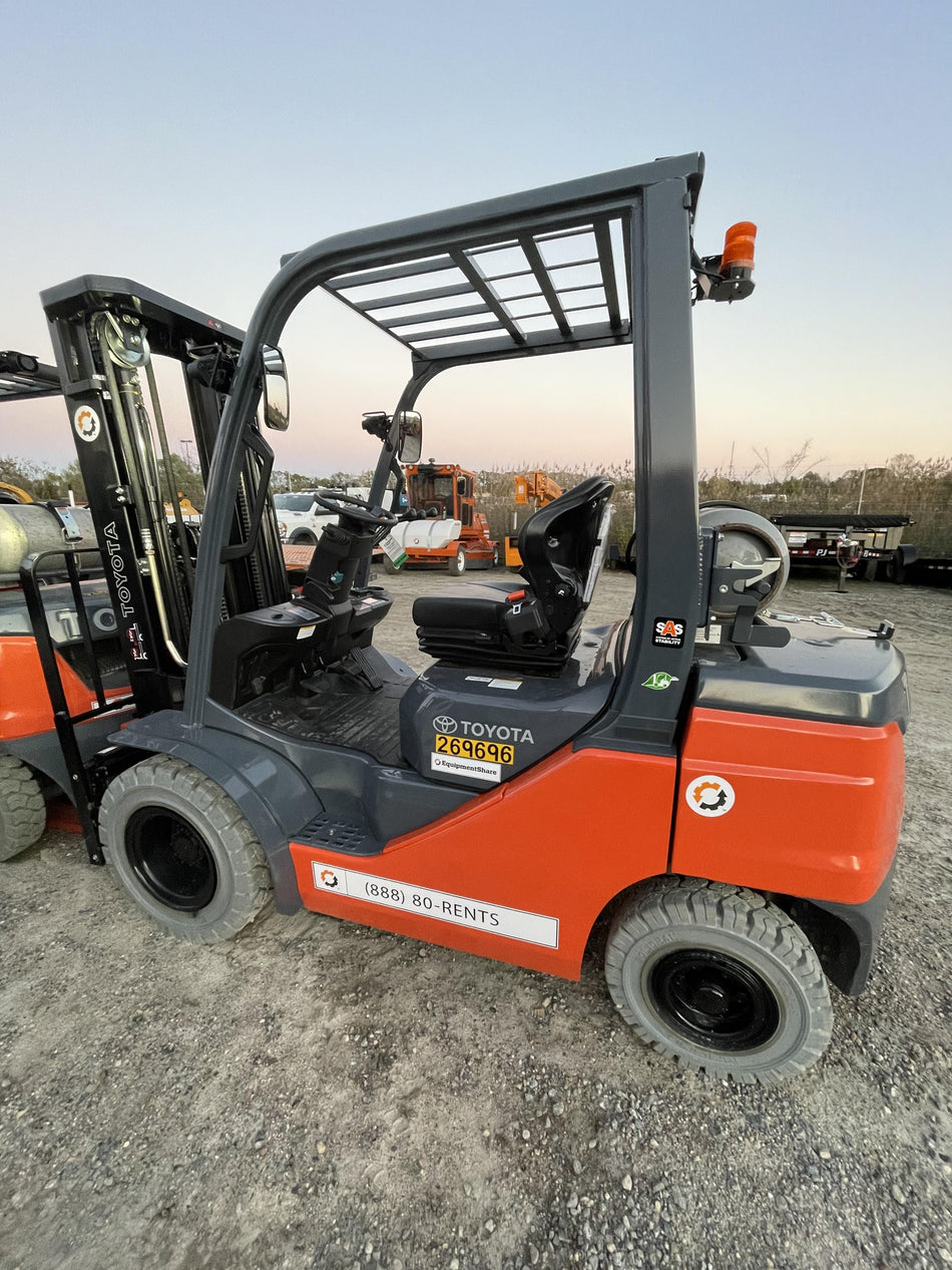 2022 TOYOTA 50-8FGU25