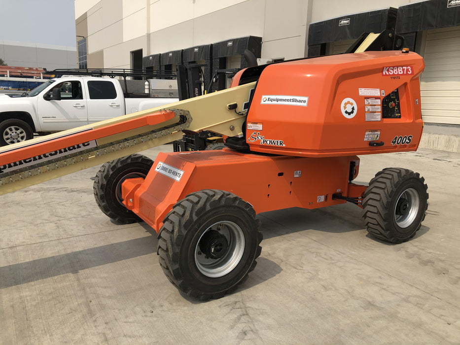 2020 JLG 400S