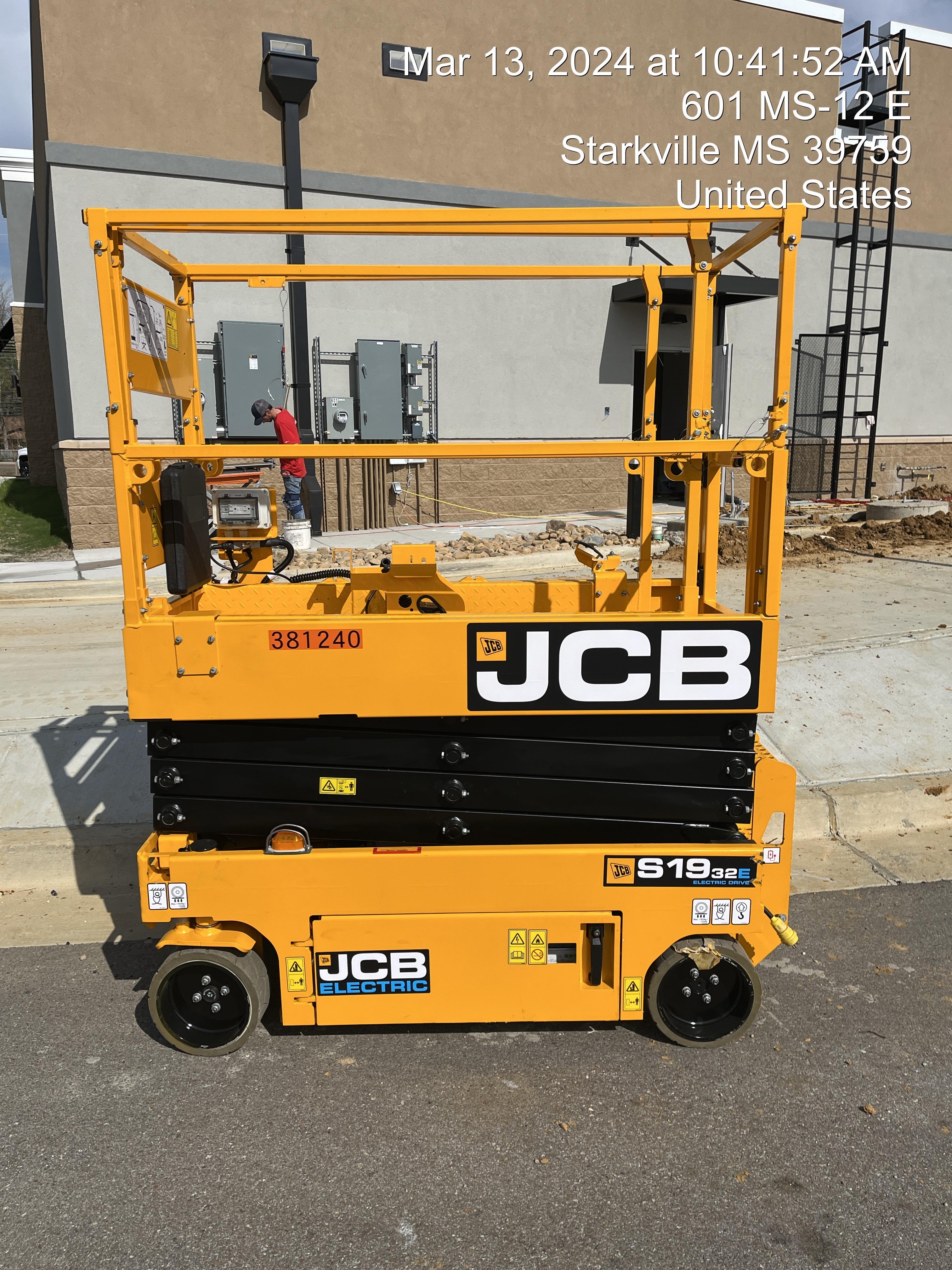 2024 JCB S1932E