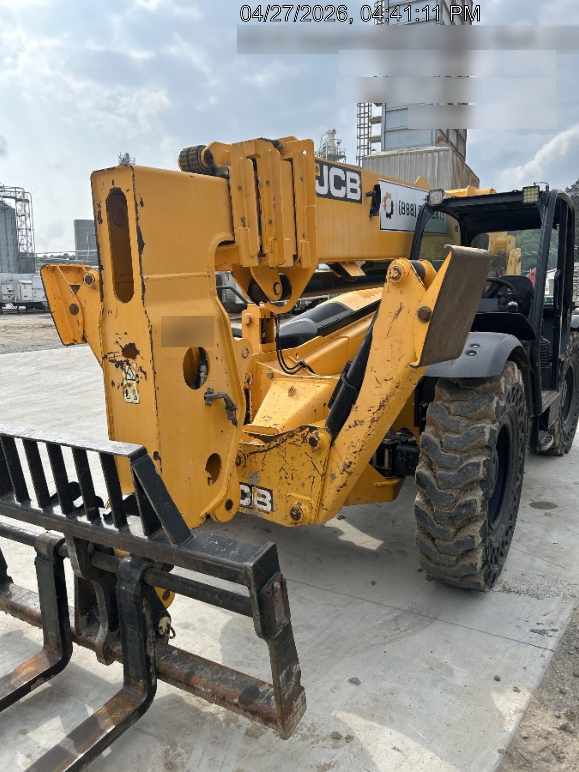 2019 JCB 510-56 Canopy, 74 HP, Solid Tires, STD Worklight, Beacon, Aux Hydraulics, Lifting Eye, Back up Alarm w/66" Carriage/60" Forks