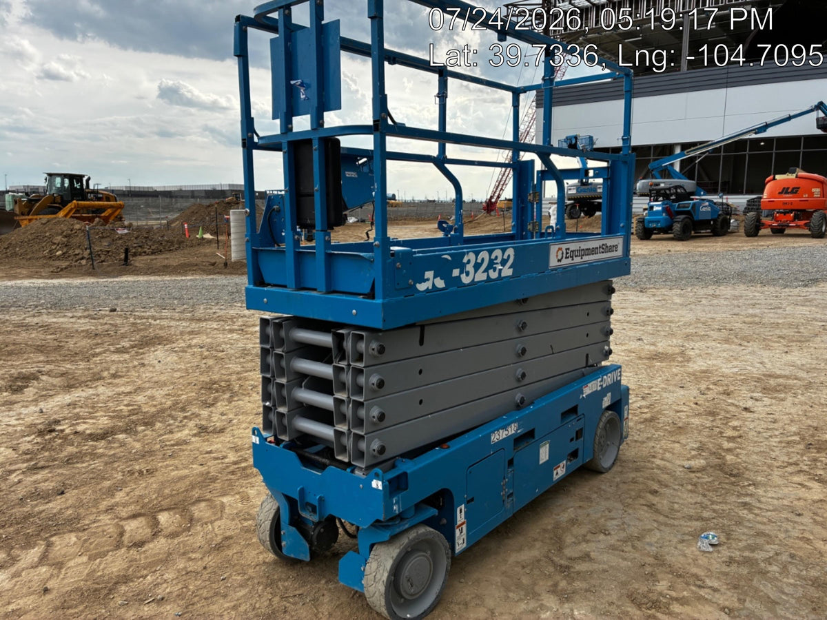 2022 GENIE GS-3232