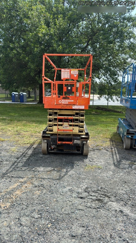 2022 JLG ES3246
