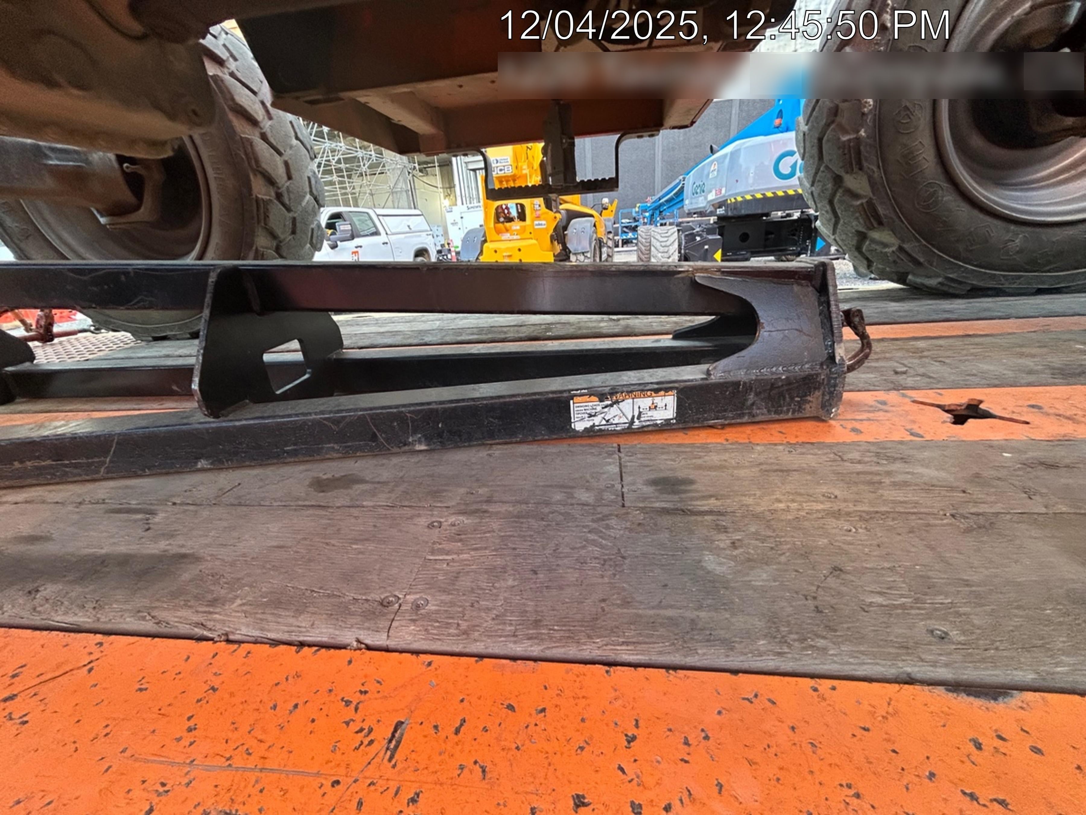 2024 JLG 100275853