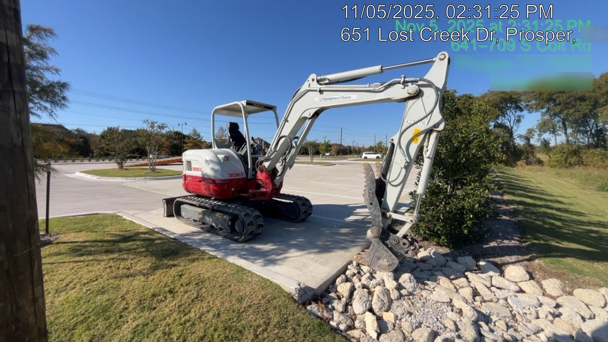 2024 TAKEUCHI TB250-2R