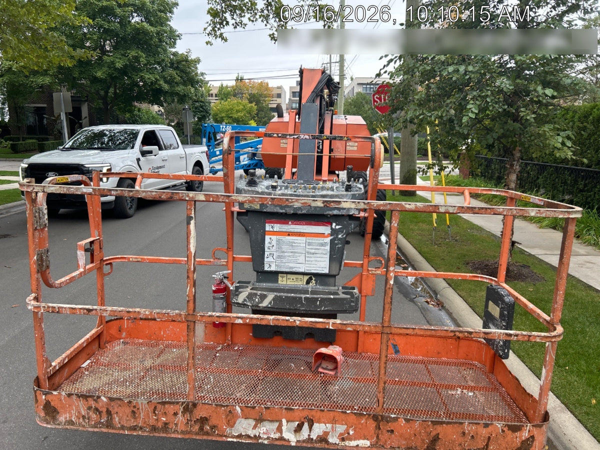 2021 JLG 800AJ