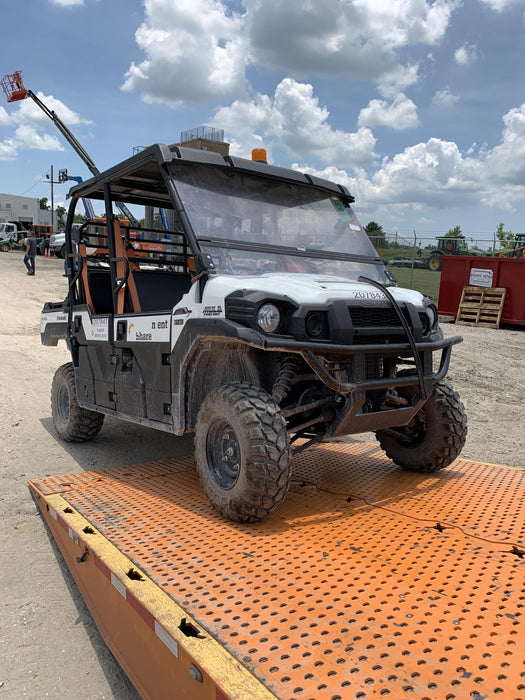 2022 Kawasaki Mule PRO-DXT Standard Options, Backup Alarm, Beacon, Plastic Hard Top, Poly Windshield, Horn Kit