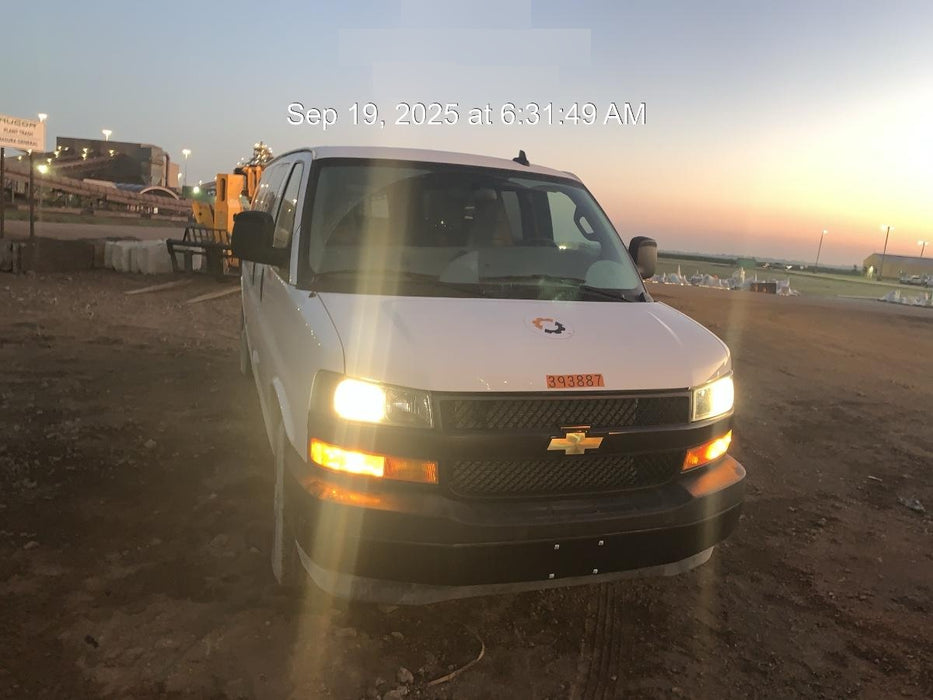 2023 CHEVROLET Express Van - Rental