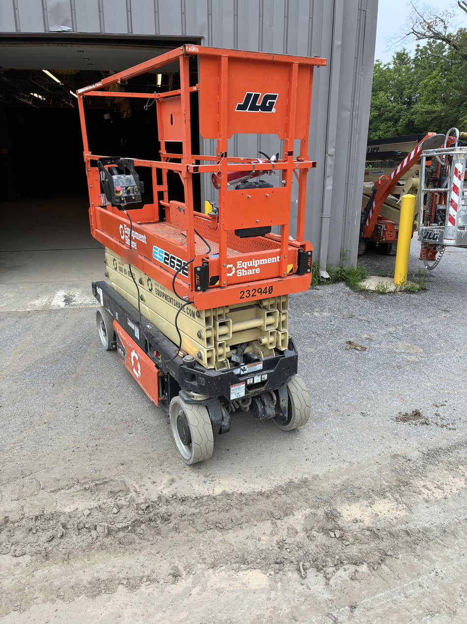 2022 JLG ES2632