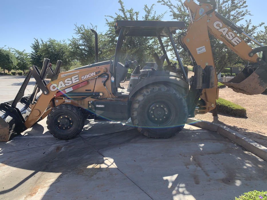 2020 CASE 580N EP - Extendable Backhoe