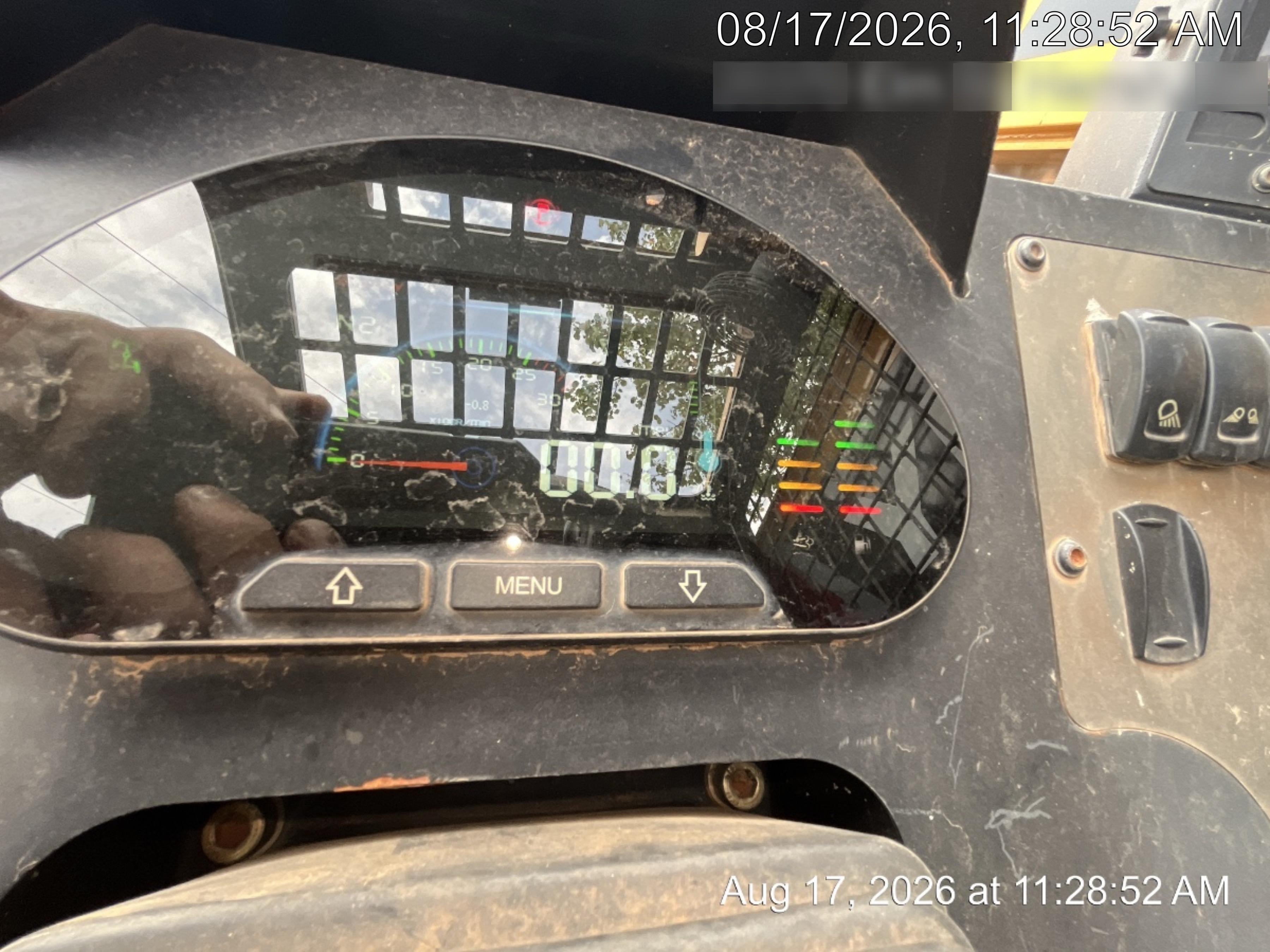 2023 SANY STH1056