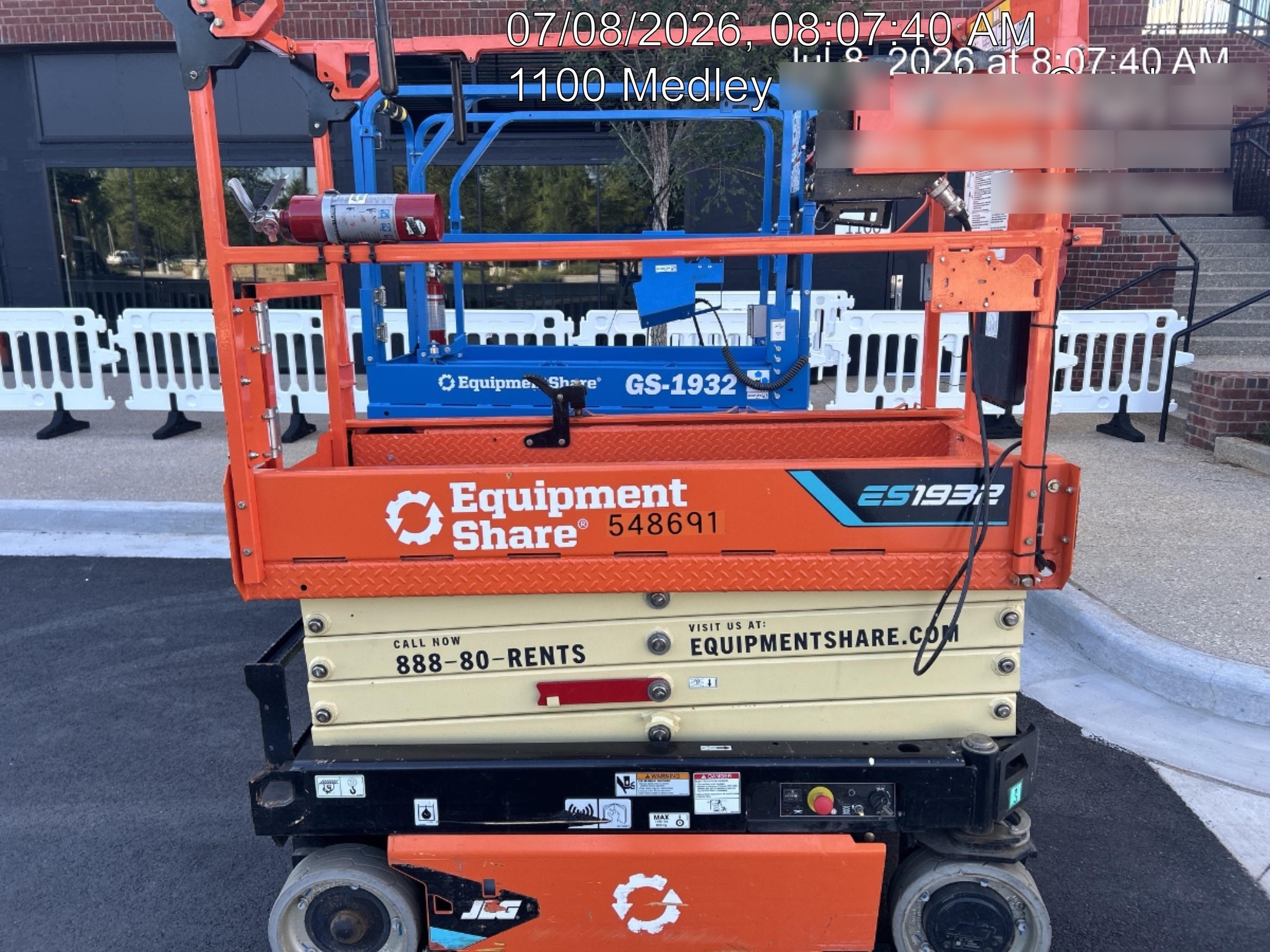 2025 JLG ES1932