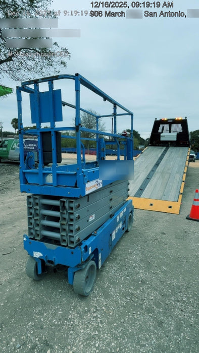 2018 Genie GS-3232 Genie GS3232 Lift w/Folding Rails and Swing Gate