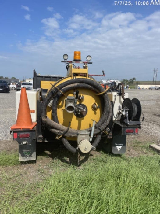 2023 Vac-Tron LP573XDT T4 Koehler Diesel Engine, 500 Gallon Debris Tank, x2 100 Gallon Water Tanks