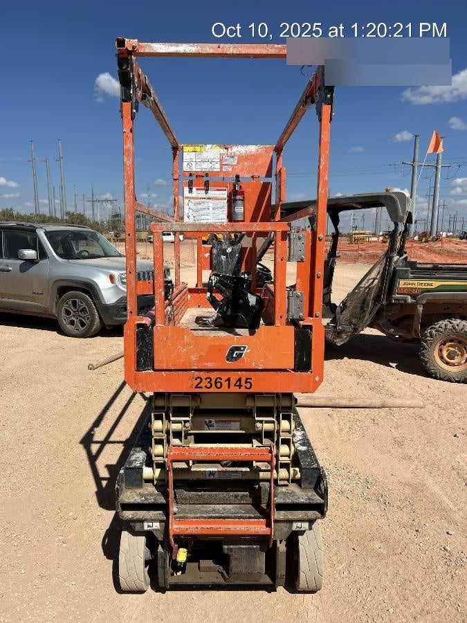 2022 JLG ES1932