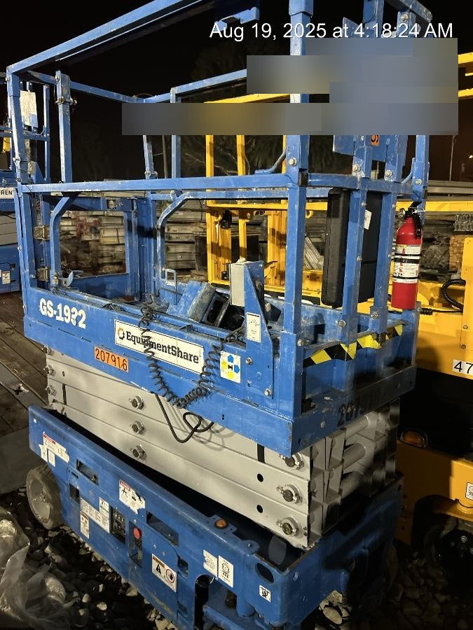 2022 GENIE GS-1932