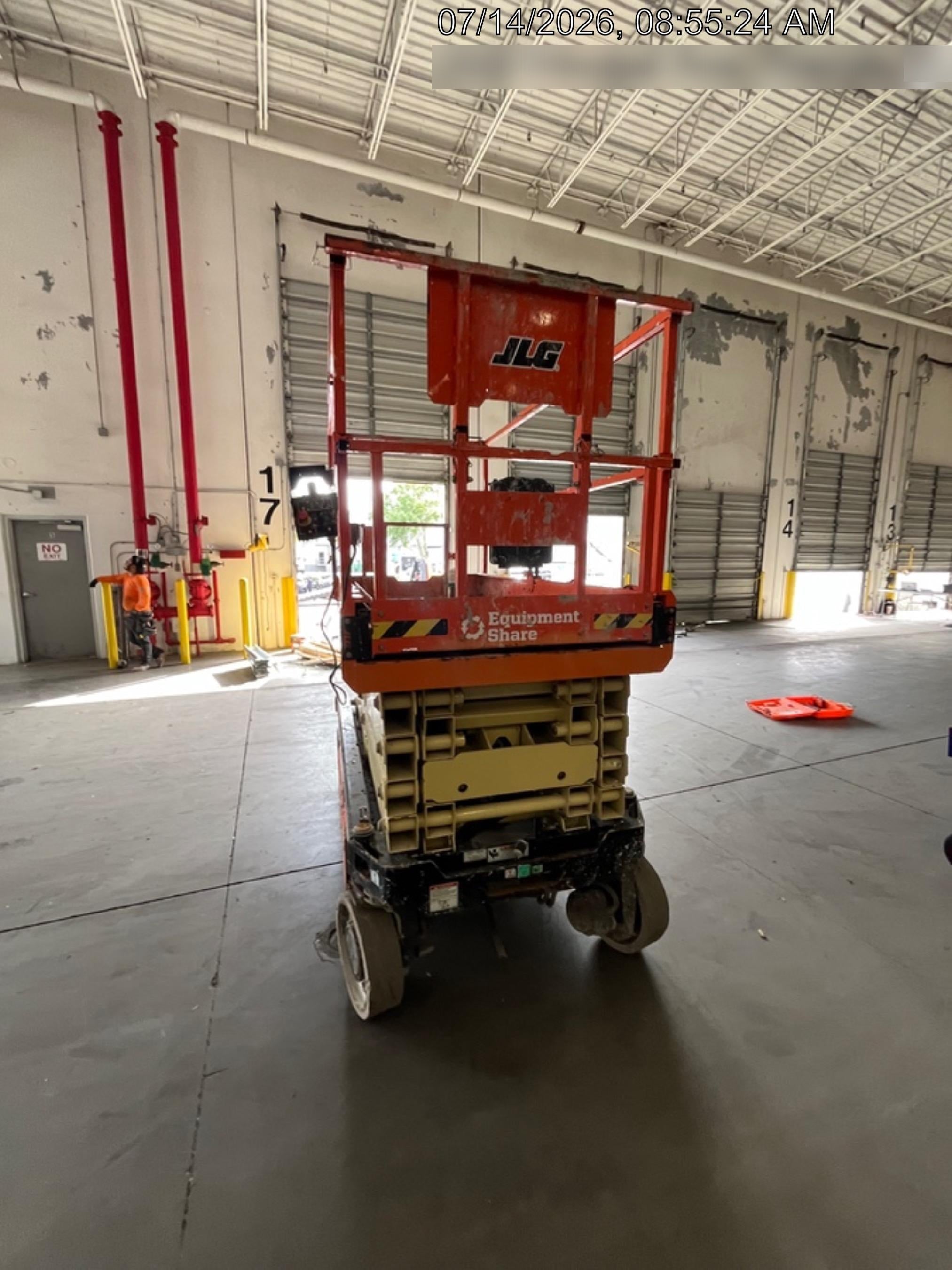 2022 JLG ES3246