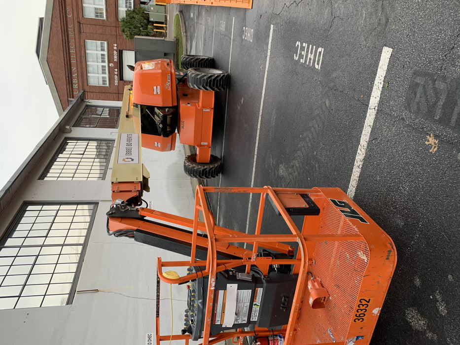 2019 JLG 660SJ