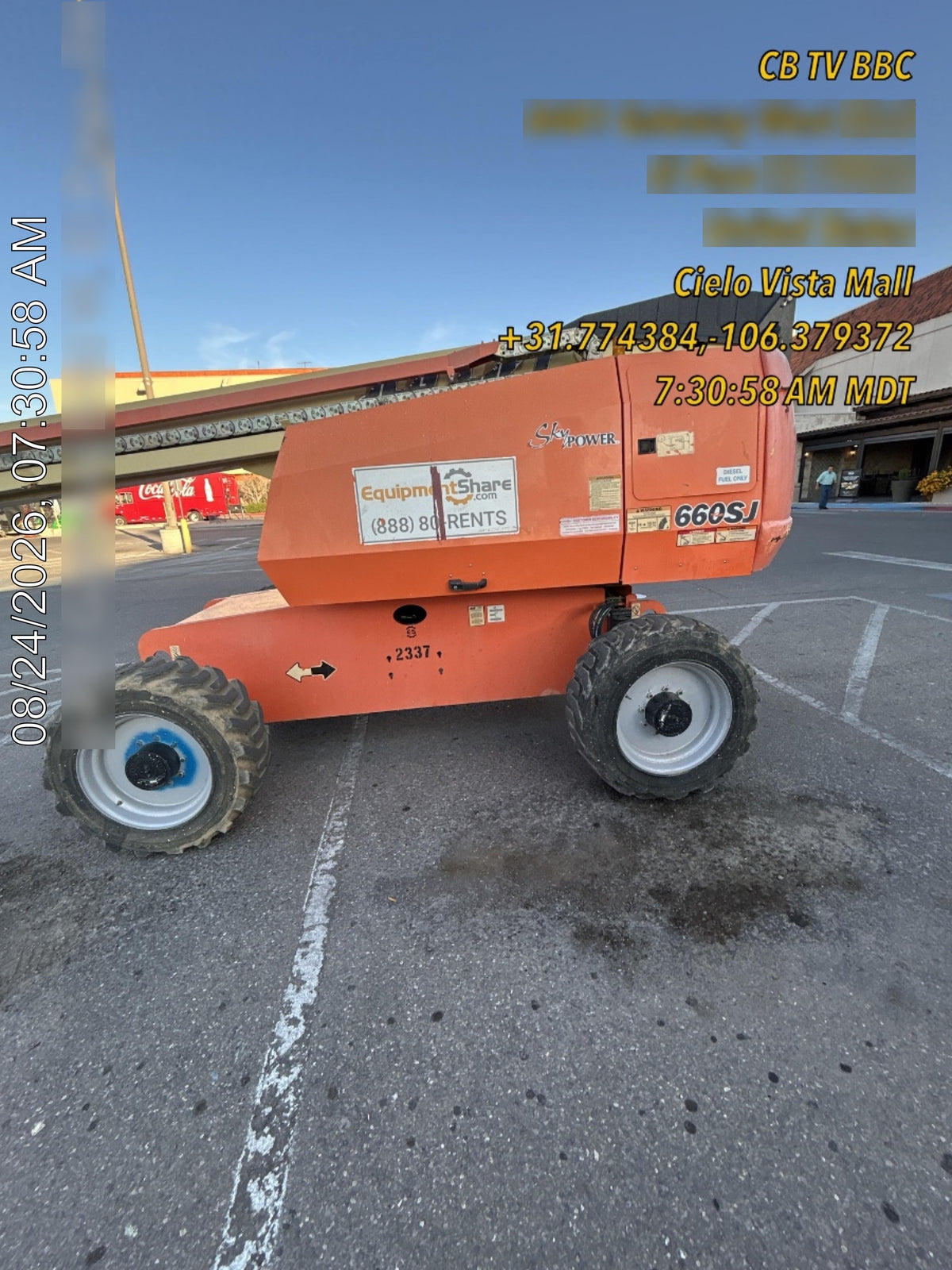 2017 JLG 660SJ