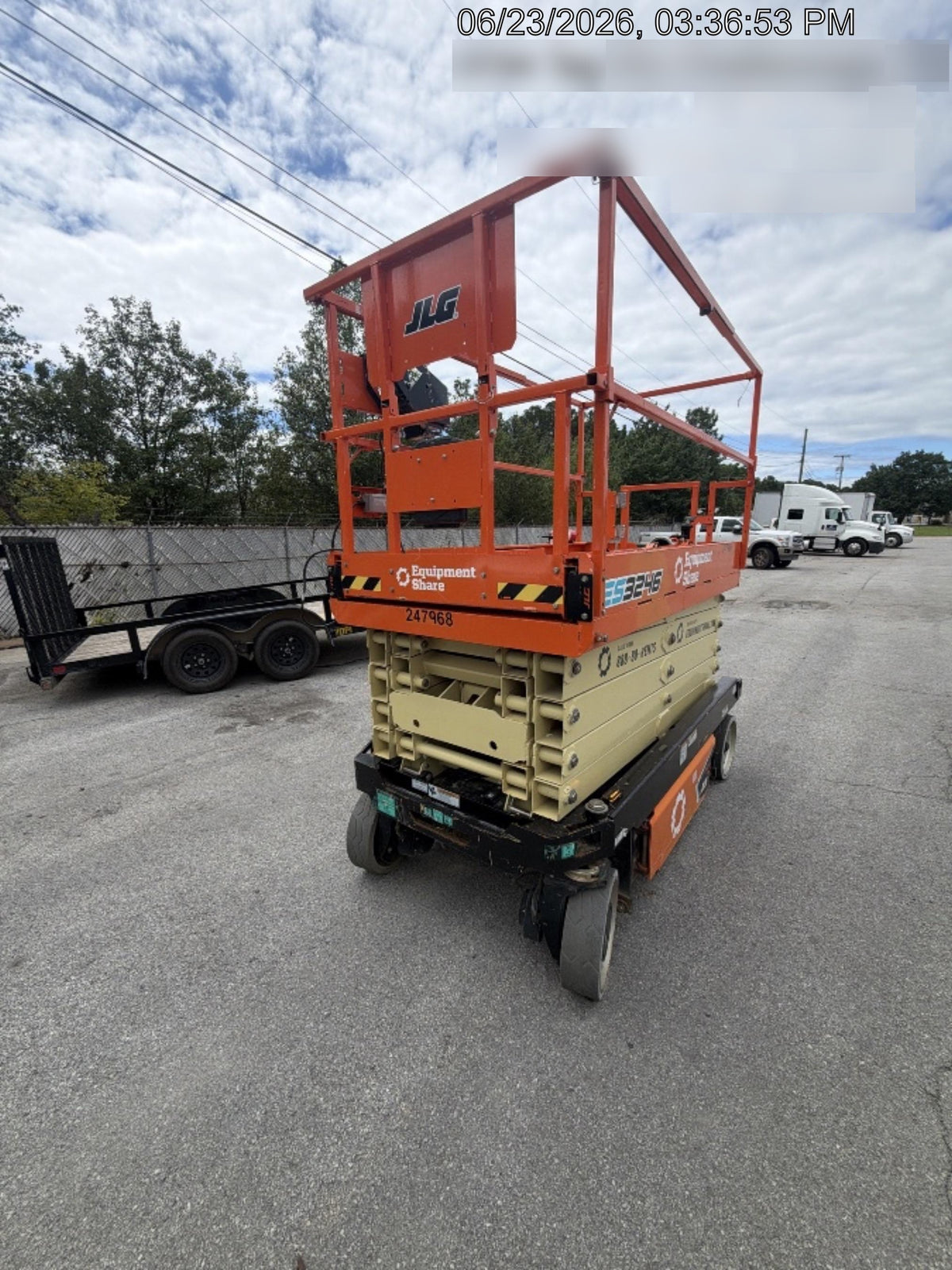 2022 JLG ES3246