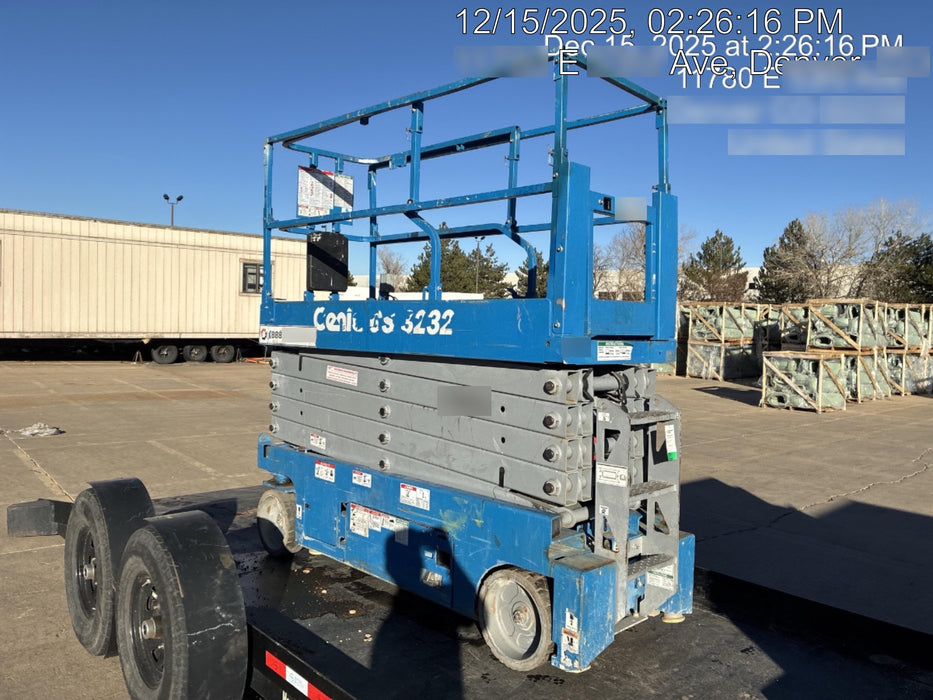 2018 Genie GS-3232 Genie GS-3232 w/Folding rails, Half height swing gate