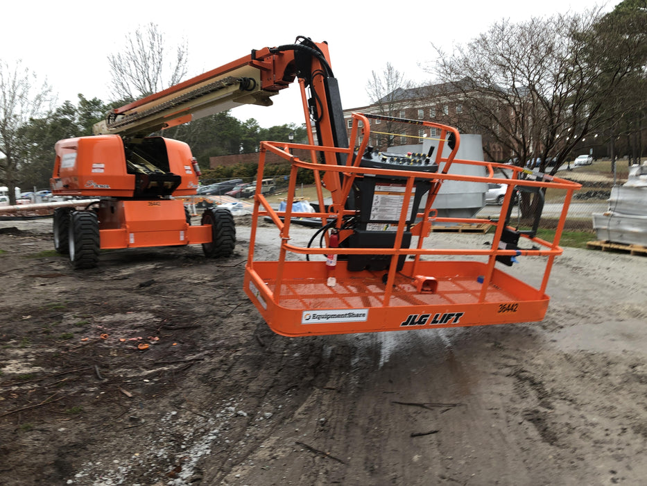2019 JLG 660SJ