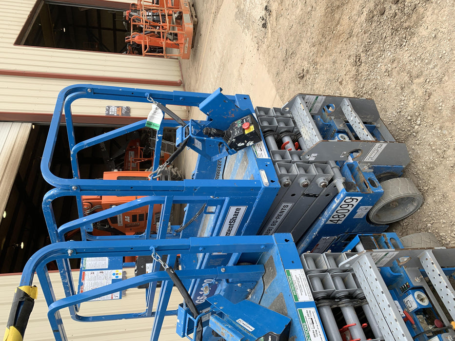 2019 Genie GS-1930 Fixed Rails with Chain Entry