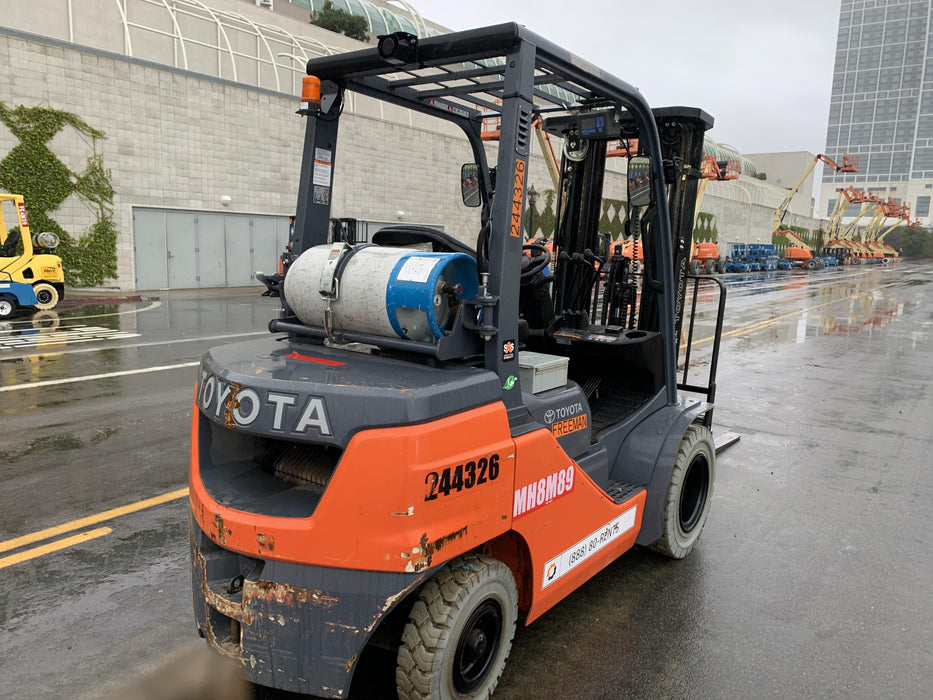 2022 TOYOTA 8FGU25 LP w/ Scale