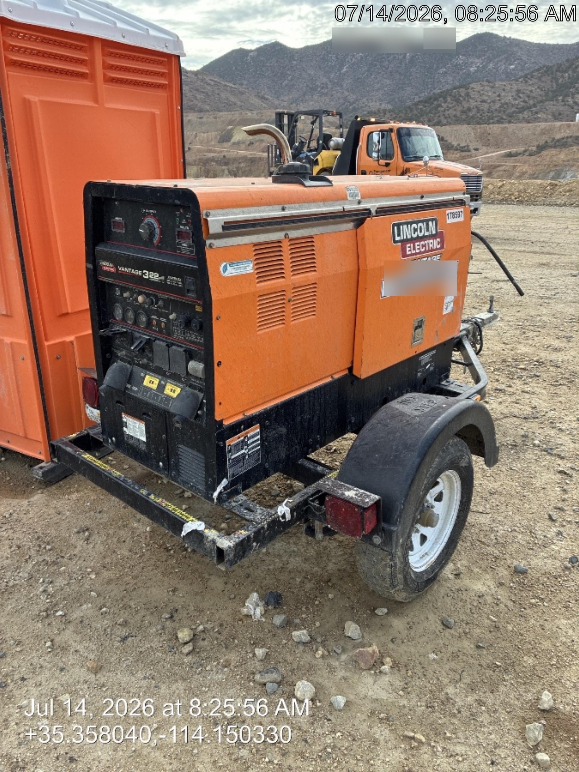 2021 Lincoln Electric Vantage 322 Vantage 322 Ready Pak 3 w/ Decals, ORANGE (includes trailer, cable rack, fender light kit) NO Telematics