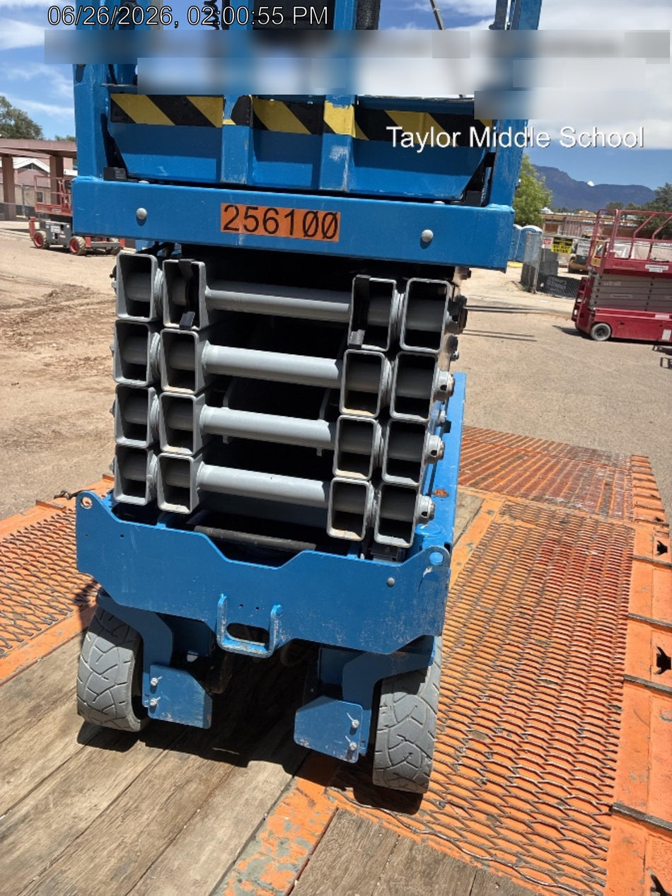 2022 GENIE GS-3232