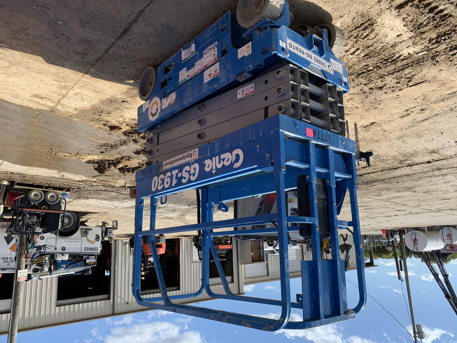 2018 Genie GS-1930 Genie GS-1930 w/Fixed Rail, Chain Entry