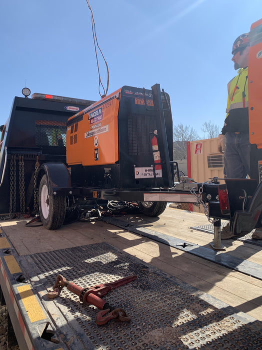 2021 Lincoln Electric Vantage 322 Vantage 322 Ready Pak 3 w/ Decals, ORANGE (includes trailer, cable rack, fender light kit) NO Telematics