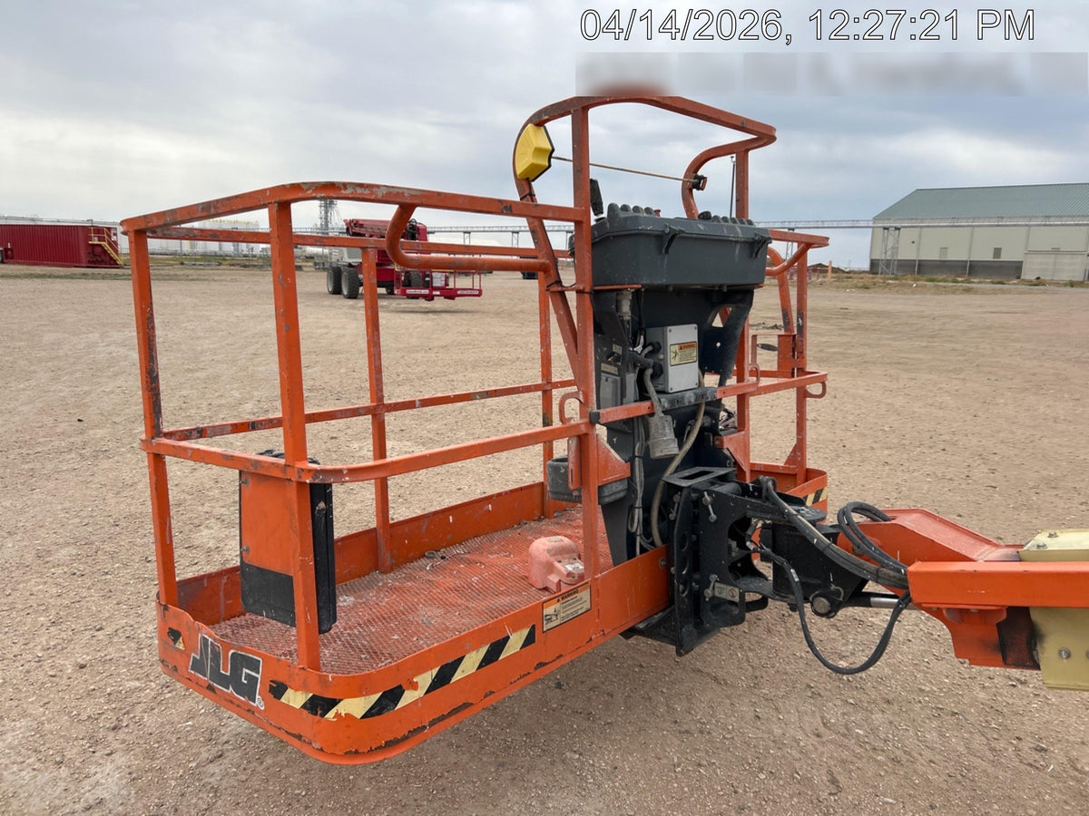 2021 JLG 400S