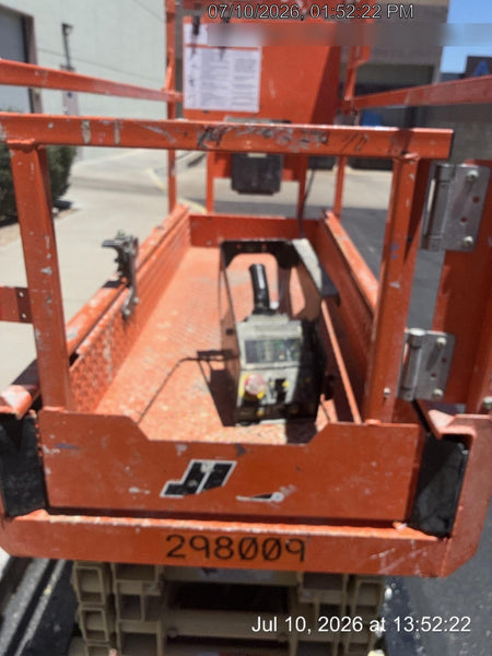 2023 JLG ES1932