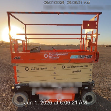 2022 JLG ES3246