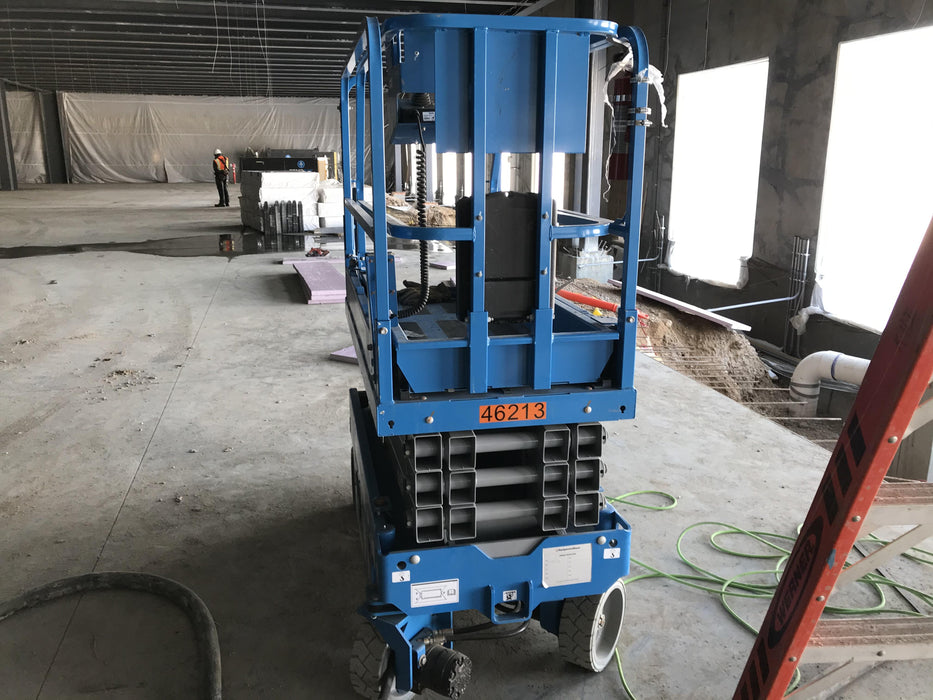 2019 Genie GS-1930 Fixed rails with chain Entry