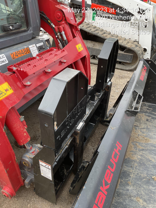 2022 TAKEUCHI 48" Pallet Forks - Takeuchi