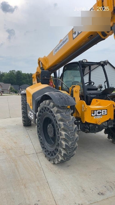 2020 JCB 509-42 Canopy, Solid Tires, Work Lights, Beacon, Aux Hydraulics, Back up Alarm, Lifting Eye, ES Decals