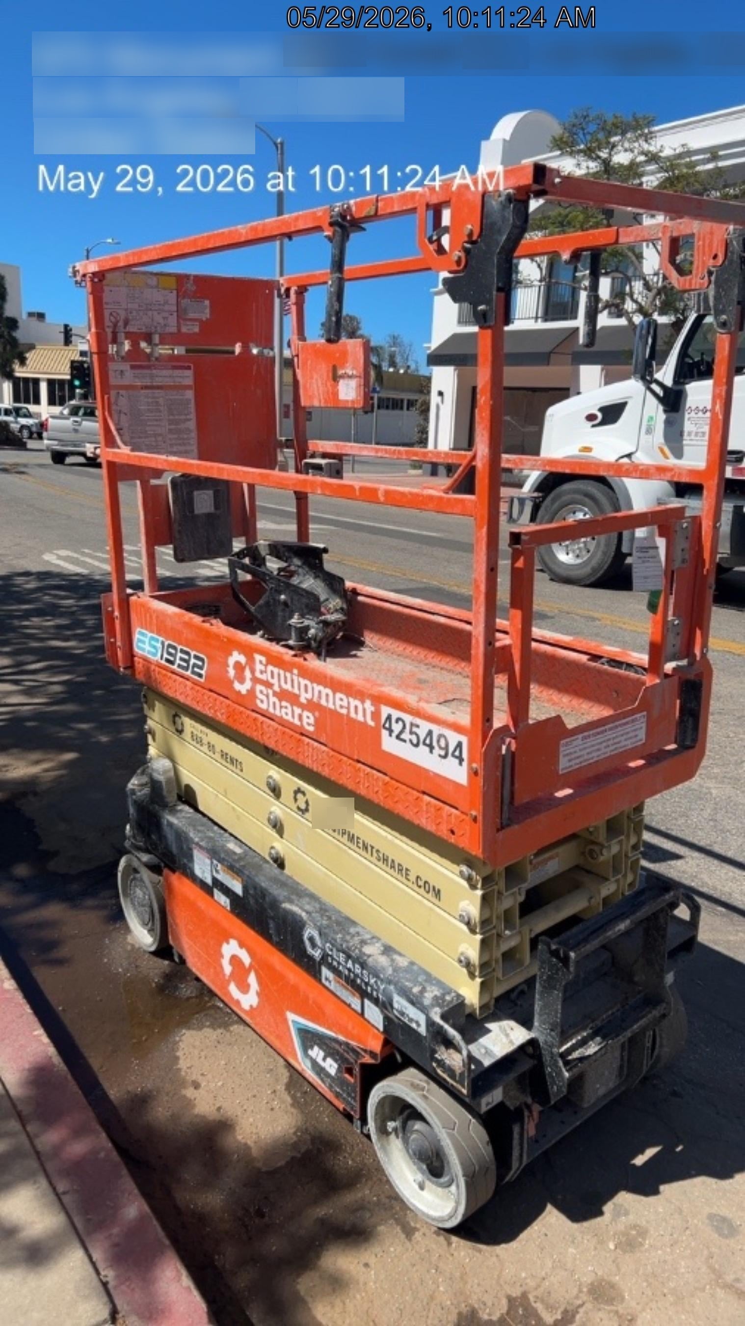 2024 JLG ES1932
