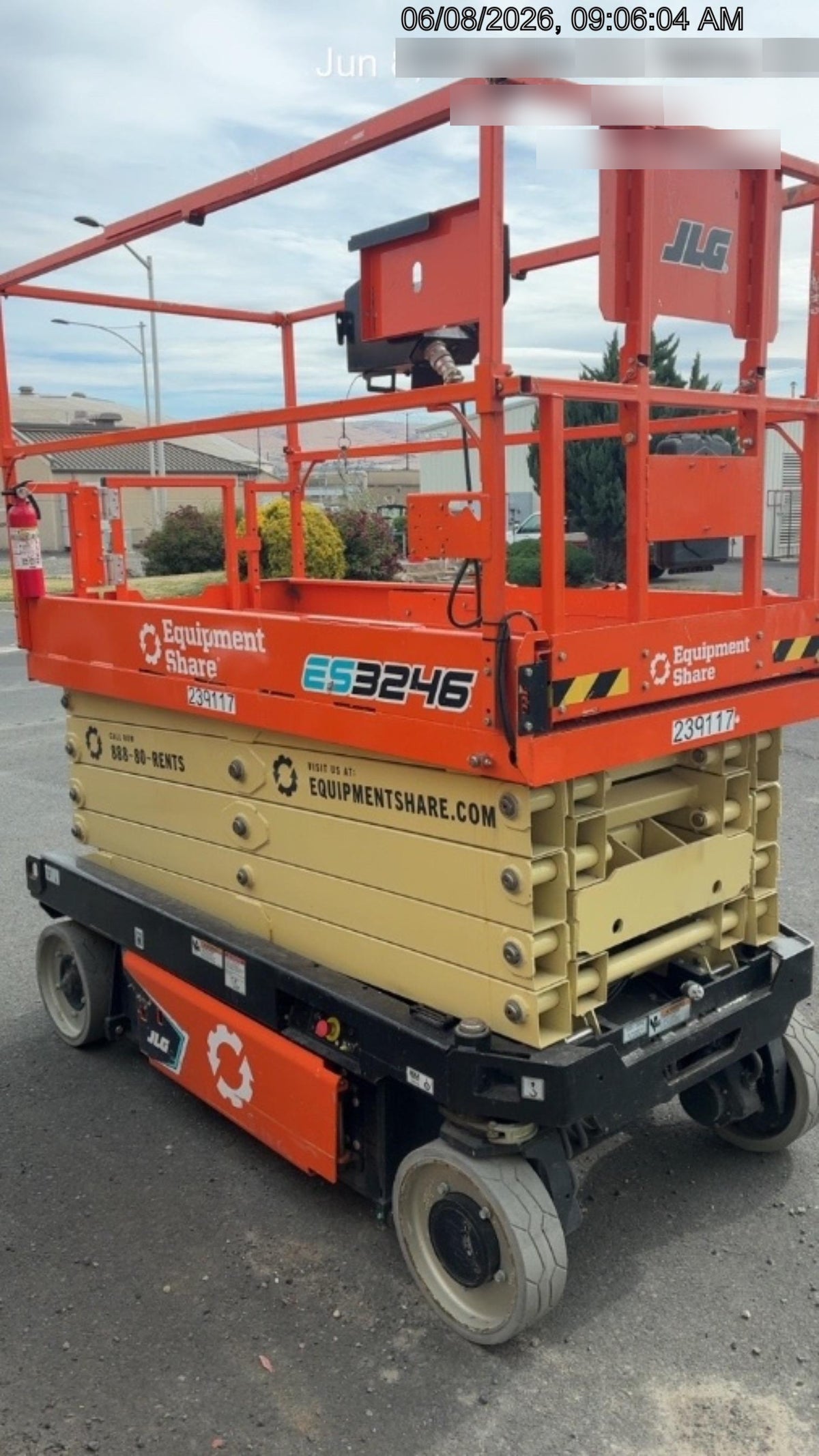 2022 JLG ES3246